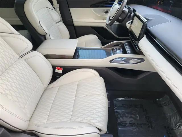 2024 Lincoln Nautilus Black Label