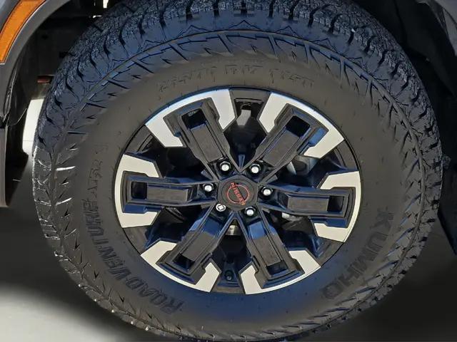 2023 Nissan Frontier Crew Cab PRO-X 4x2
