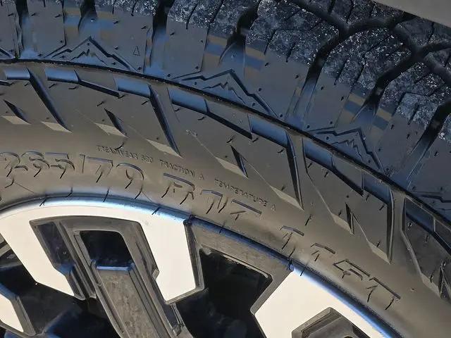 2023 Nissan Frontier Crew Cab PRO-X 4x2