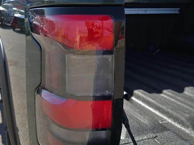 2023 Nissan Frontier Crew Cab PRO-X 4x2