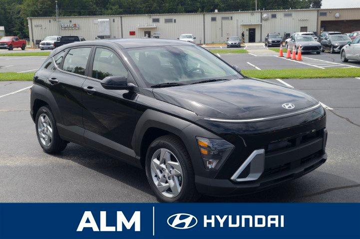 New 2026 Black Hyundai SE FWD image 4