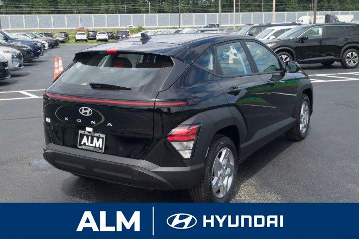 New 2026 Black Hyundai SE FWD image 6