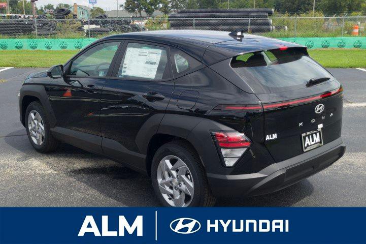 New 2026 Black Hyundai SE FWD image 8