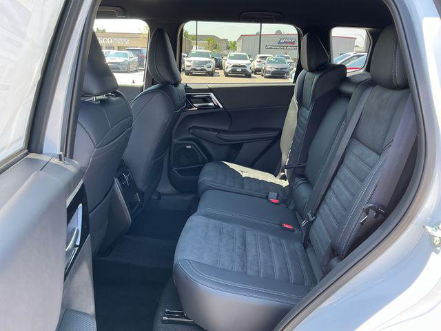 2026 Mitsubishi Outlander LE 1.5T S-AWC