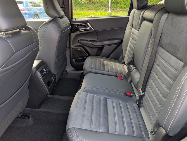 2026 Mitsubishi Outlander LE 1.5T S-AWC