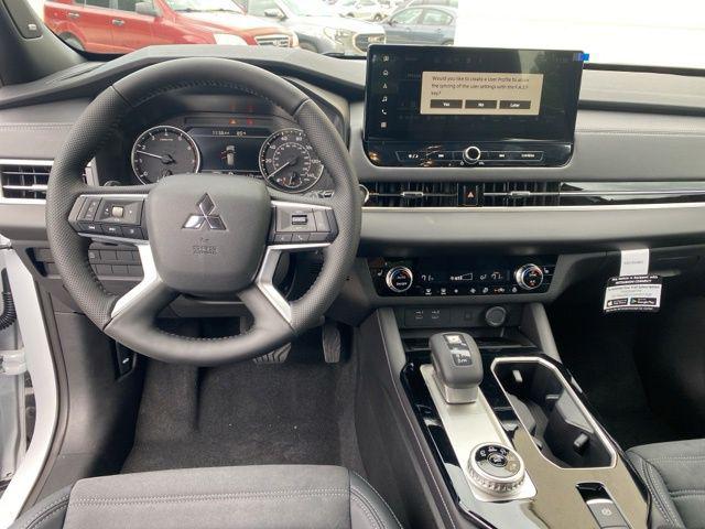 2026 Mitsubishi Outlander LE 1.5T 2WD