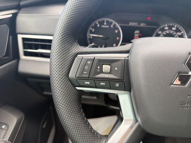 2026 Mitsubishi Outlander LE 1.5T S-AWC