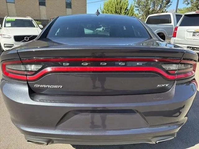 2016 Dodge Charger SXT
