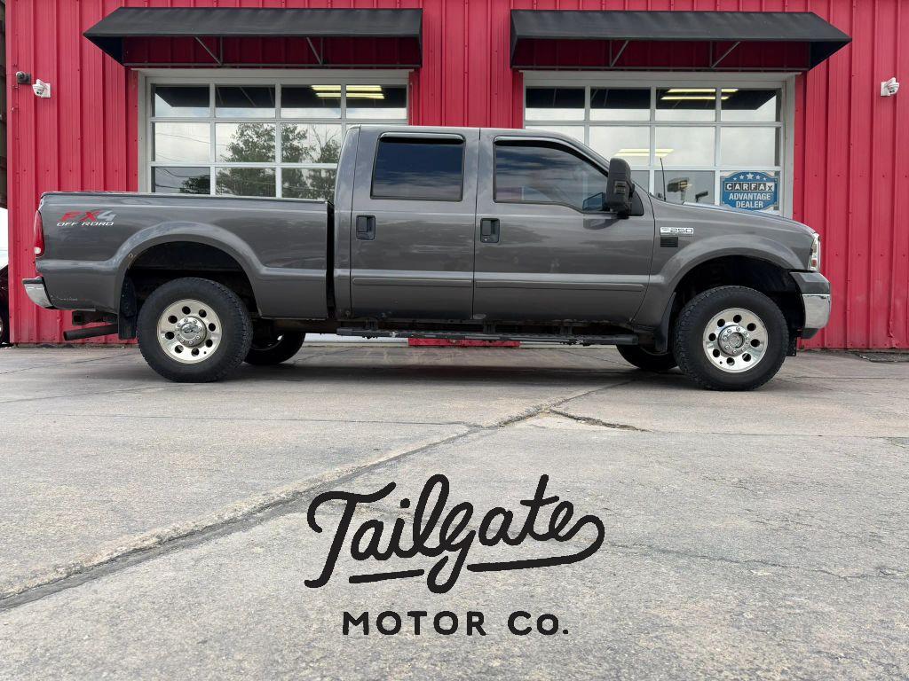 2005 Ford F-250 XLT 4x4 Crew Cab SWB's photo