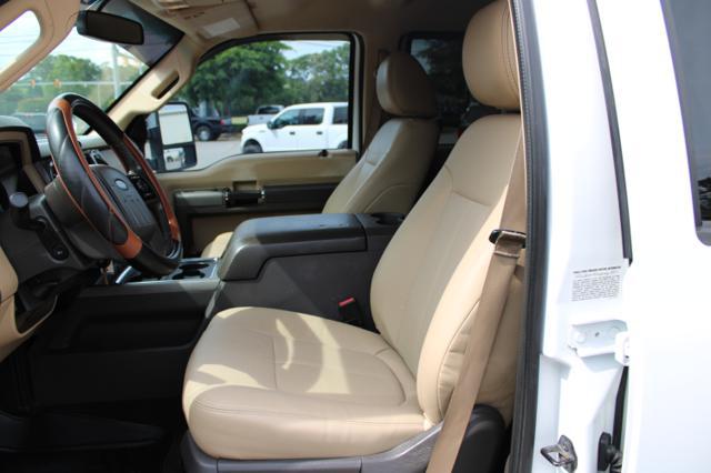 2011 Ford F-350 Lariat Crew Cab 4WD