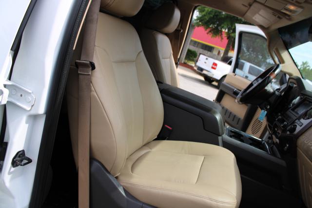 2011 Ford F-350 Lariat Crew Cab 4WD