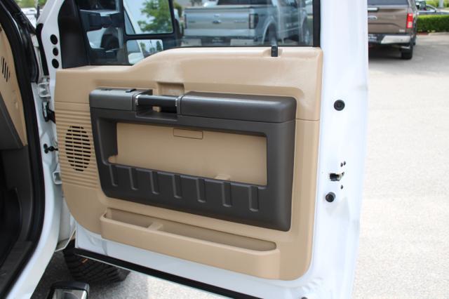 2011 Ford F-350 Lariat Crew Cab 4WD