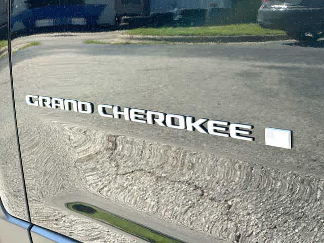 2026 Jeep Grand Cherokee L Laredo 4x2