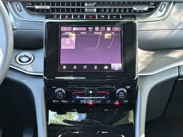 2026 Jeep Grand Cherokee L Laredo 4x2