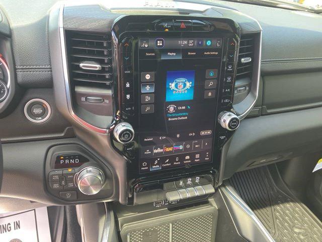 2026 Ram 1500 Laramie Crew Cab 4x4 5'7" Box