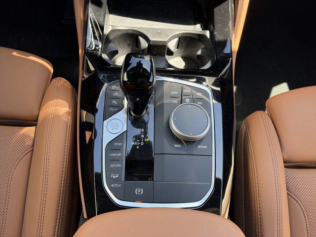 2025 BMW X4 xDrive30i