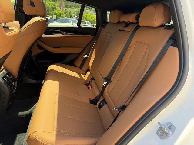 2025 BMW X4 xDrive30i