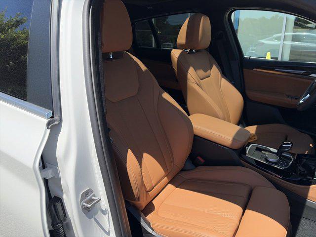 2025 BMW X4 xDrive30i