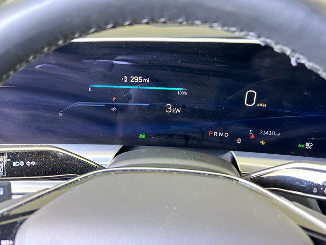 2024 Cadillac iQ Luxury w/1SC