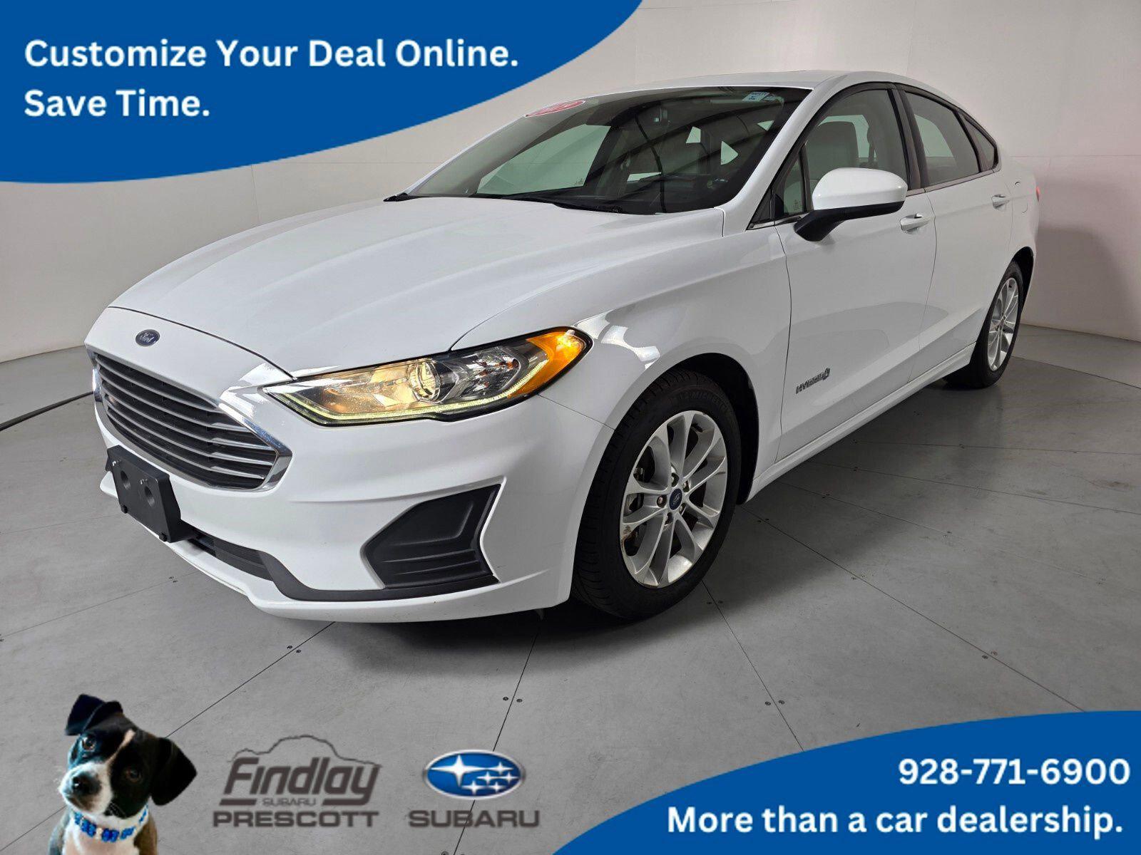 2019 Ford Fusion SE's photo