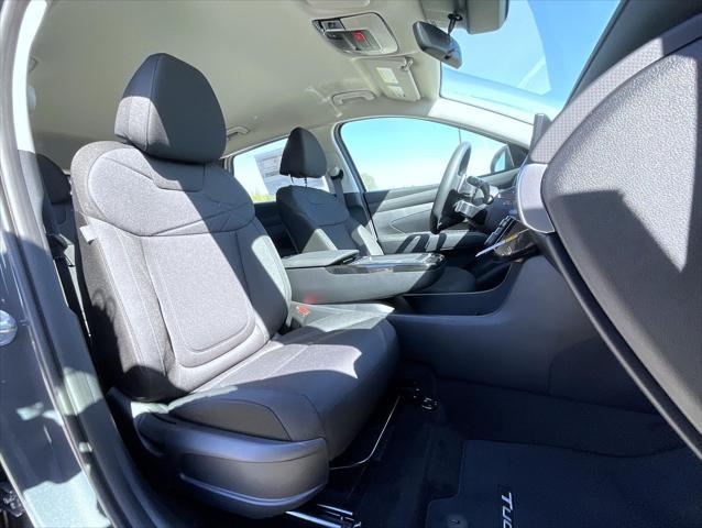 2026 Hyundai Tucson Hybrid Blue SE