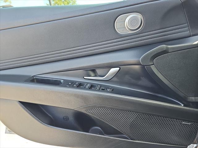2022 Hyundai Elantra Hybrid Limited