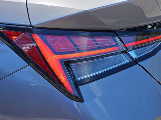 2022 Hyundai Elantra Hybrid Limited