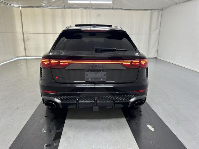 2025 Audi RS Q8 quattro Tiptronic