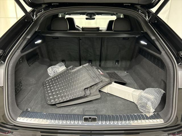 2025 Audi RS Q8 quattro Tiptronic