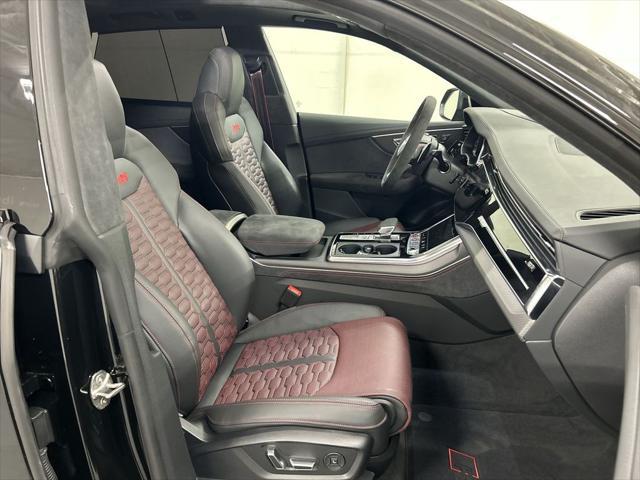 2025 Audi RS Q8 quattro Tiptronic