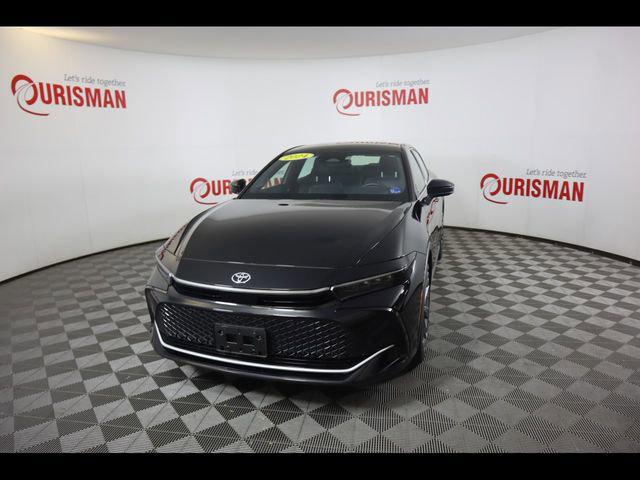 2024 Toyota Crown Limited AWD's photo