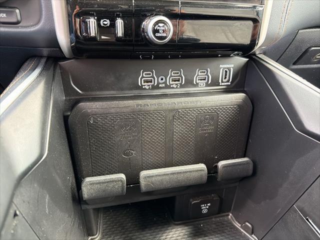 2025 Ram 1500 Tungsten Crew Cab 4x4 5'7" Box