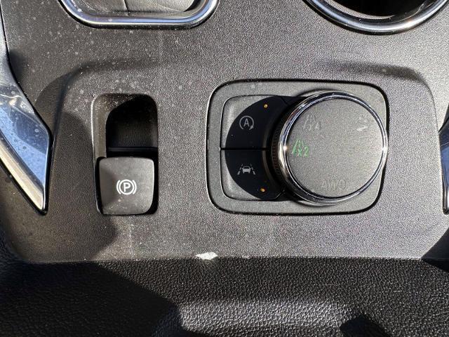 2023 Chevrolet Traverse AWD LS