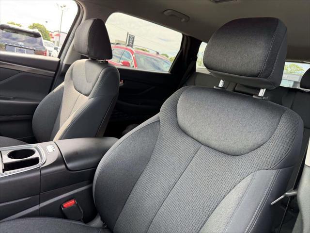 2023 Hyundai Santa Fe SE