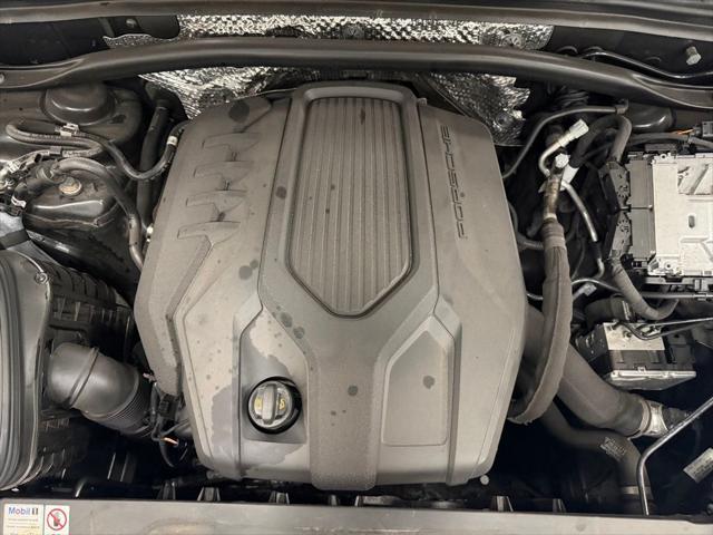 2023 Porsche Macan T
