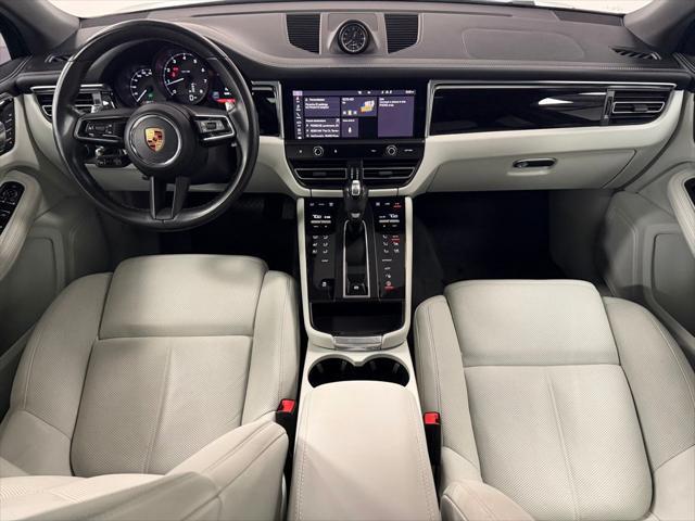 2023 Porsche Macan T
