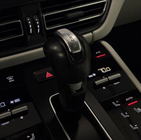 2023 Porsche Macan T
