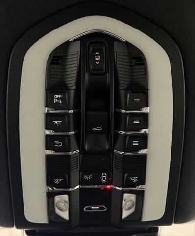 2023 Porsche Macan T