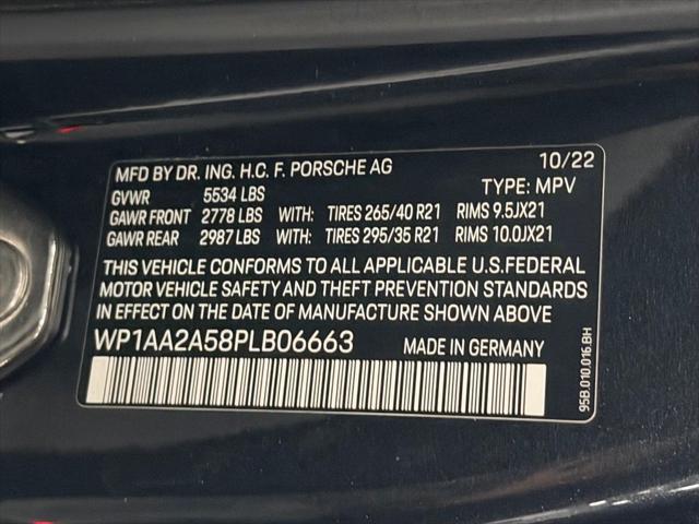 2023 Porsche Macan T