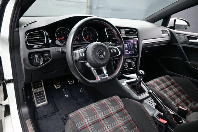 2018 Volkswagen Golf GTI 2.0T SE