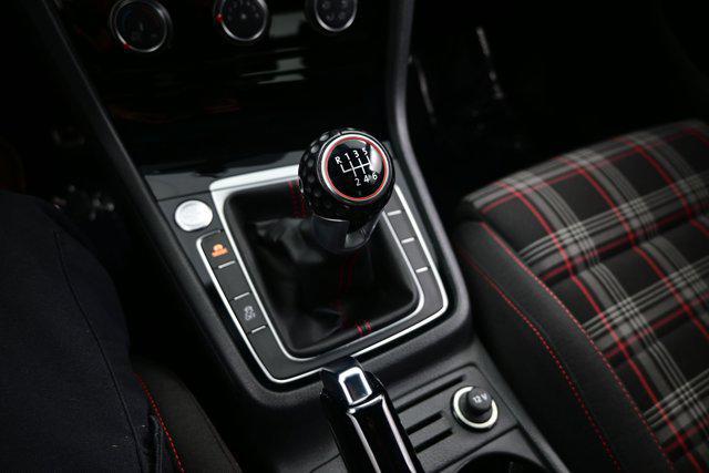 2018 Volkswagen Golf GTI 2.0T SE