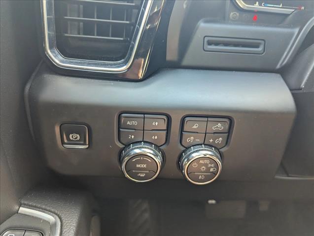 2023 GMC Sierra 1500 4WD Crew Cab Short Box Denali