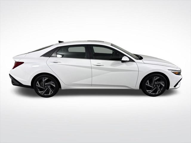 2025 Hyundai Elantra Hybrid Limited