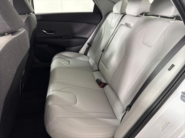 2025 Hyundai Elantra Hybrid Limited