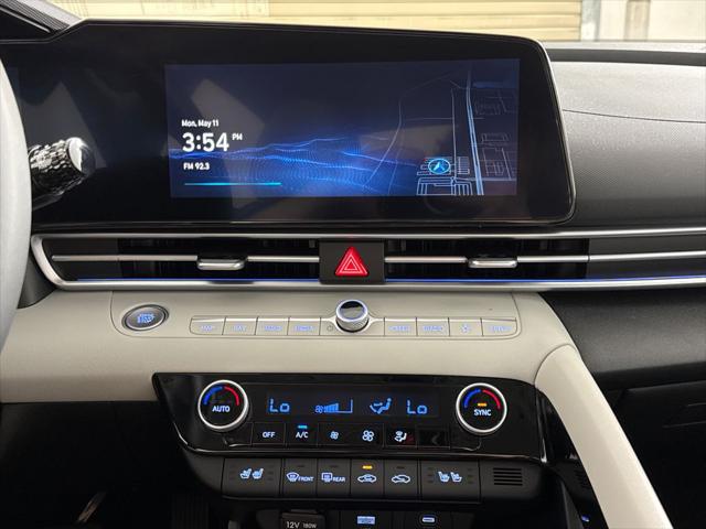 2025 Hyundai Elantra Hybrid Limited