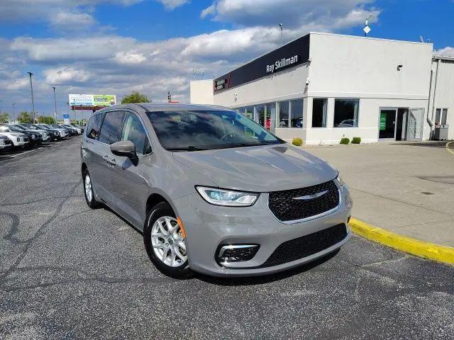 2023 Chrysler Pacifica Touring L for sale in Indianapolis, IN