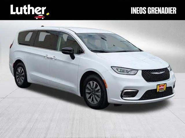 2024 Chrysler Pacifica Hybrid Select for sale in St. Louis Park, MN