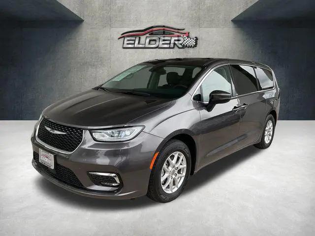 2023 Chrysler Pacifica Touring L for sale in Killeen, TX