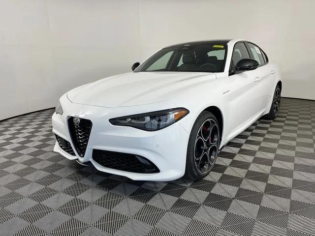 2026 Alfa Romeo Giulia GIULIA AWD 2026 Alfa Romeo Giulia GIULIA AWD