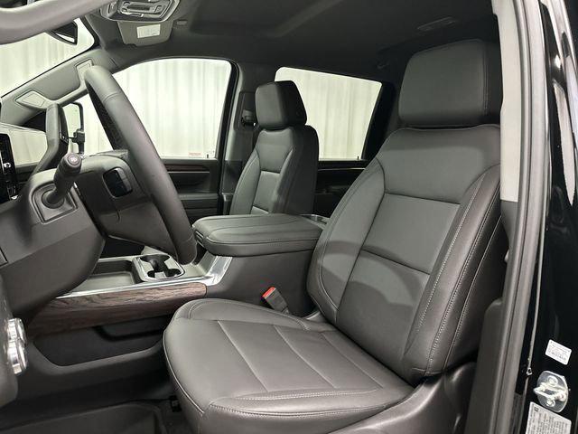 2026 GMC Sierra 2500HD Crew Cab, Standard Bed, SLT, 4WD